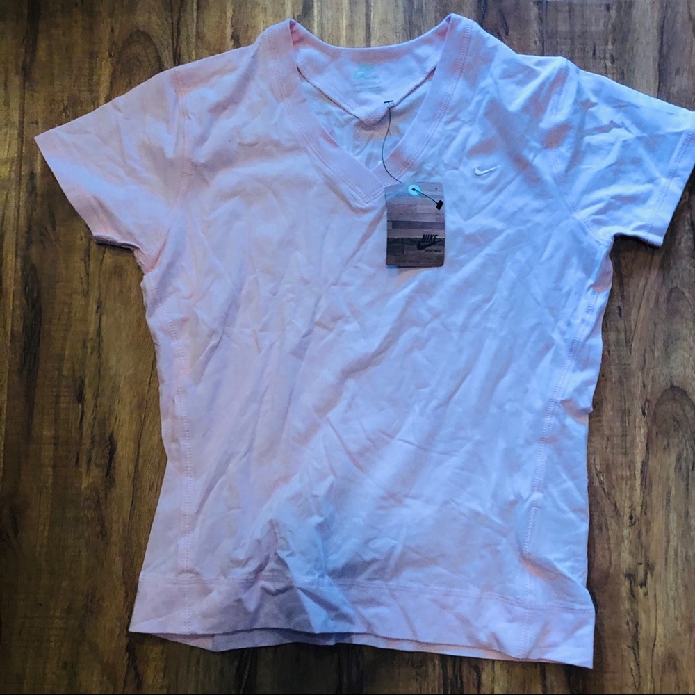 NWT Nike Women Sportswear Top Tee Shirt Medium Pin